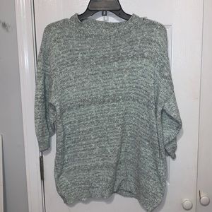 Cute mid length sweater. Worn once